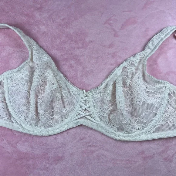 Victoria's Secret Dream Angels Lace Unlined Balconette Bow Bra White 34DD NWT - Picture 3 of 5